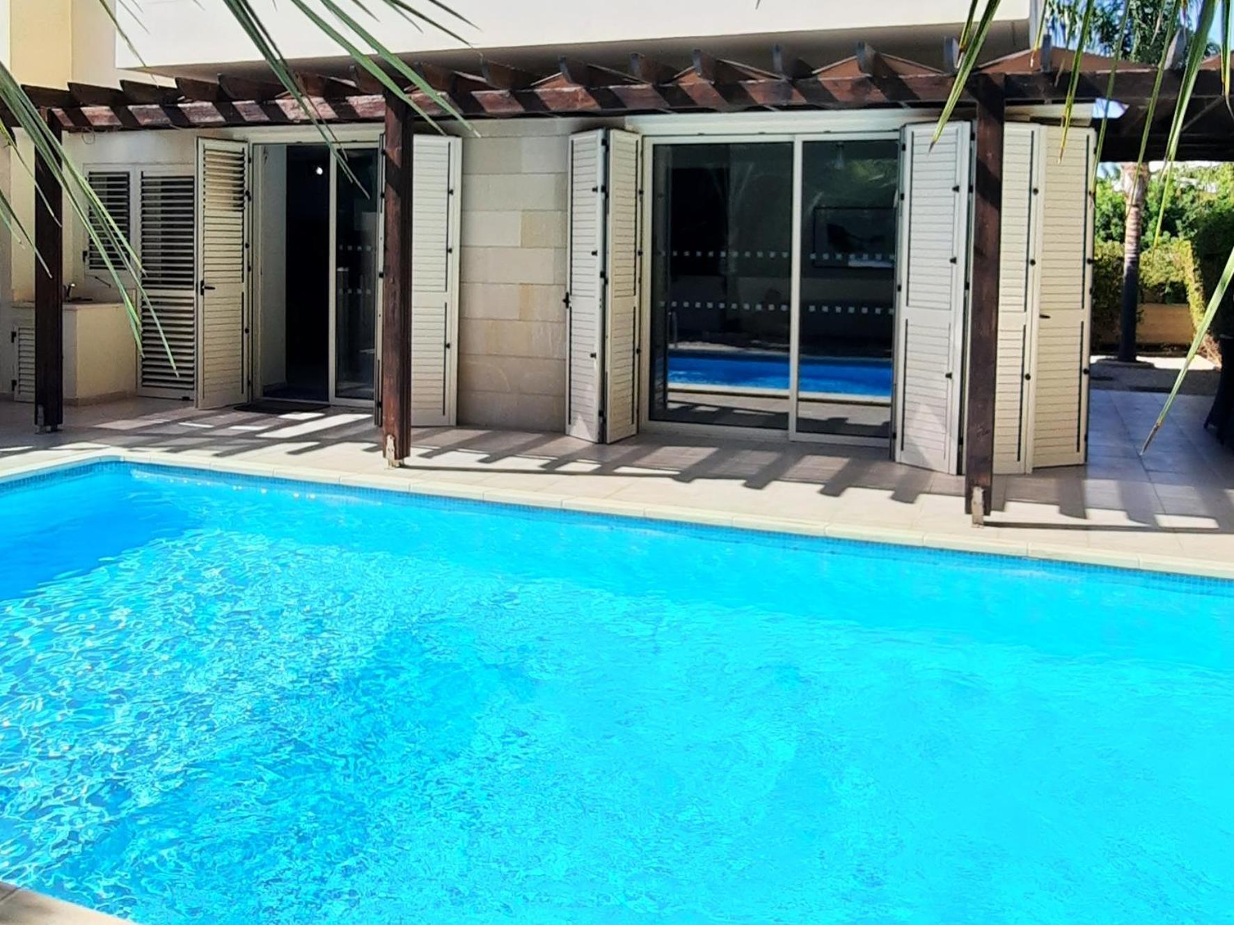 Villa Larnaca Bay Resort Voroklini Bagian luar foto